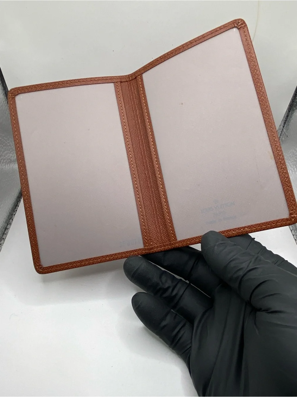 Louis Vuitton Brown Leather Key & Card Holder - Picture 2 of 10
